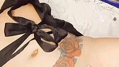 profesora universitaria se masturba pensando en su alumno apuesto