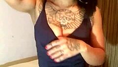 She provokes her followers and fans with sexy moves