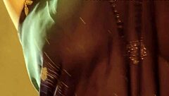 this mature indian brunette milf tries her best in a solo amateur scene