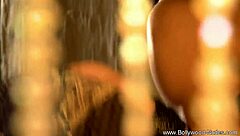 this mature indian brunette milf tries her best in a solo amateur scene