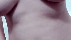 elisha showin’ off her big boobs, dang