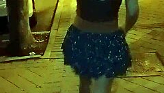 Sofía 18y Brasileña Shows Pussy on Public Street