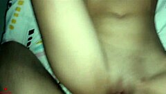 Me encuentro a mi hermanastra a solas y la acompaño follandomela duro y bien rico toda la noche parte uno