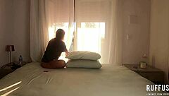 morena safada invades relative's room to smoke and hangs out until late - ana rothbard - complete on red.