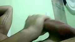 Watch This Gay Guy Get A Tasty Cumshot?