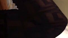 मेरी बीवी क्लब जाने से पहले तैयार हुई, बस डांस और चिल कर रही है