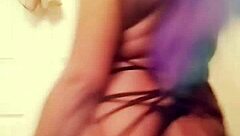 ebony girl shakes her ass wildly