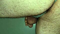 showing off my phat ass in public outdoor 😏