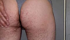 showing off my phat ass in public outdoor 😏