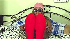 queen roxy in homemade video sucking and fucking dildo