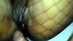 मेरी बेबी इस बड़ी लंड को अपनी चूत में प्रो की तरह ले सकती है।