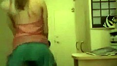 Watch This Teen Blonde Doing A Hot Striptease On Webcam 😘