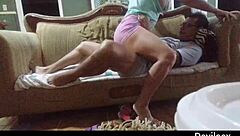 मैंने उससे पैरों की मसाज माँगी, उसने अपनी मस्त चूचियों और चूत से पूरे शरीर की मसाज कर दी, कितना मज़ा!