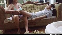 मैंने उससे पैरों की मसाज माँगी, उसने अपनी मस्त चूचियों और चूत से पूरे शरीर की मसाज कर दी, कितना मज़ा!