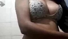 Watch this sexy Venezuelan Latina mature woman on webcam