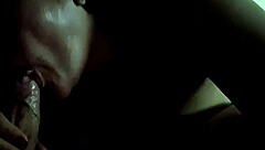 aluna novinha aprendendo a mamar com o professor no escurid�o do netflix