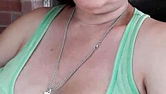 i'm a young 18+ horny girl playing with my feets, but it's really my pussy