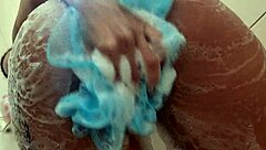 bia in sensual bath, fully depilated?