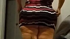 In slow motion, Misfitangel, the BBW star, engages in ass worshiping.