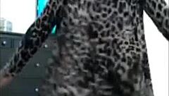 hot latina girl shaking her big brazilian ass twerking