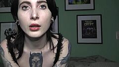 Dein Schwanz Belongs to Me! Lou Nesbit and Lia Louise Dominate!