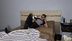 voy con un cliente y acepto más dinero sin condón 😏