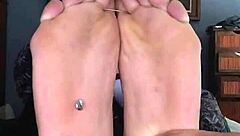 Wow, check out this extreme feet action, it’s totally insane 😱