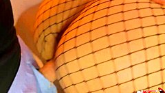 Young Brunette Seduces Lucky Guy with Deep Oral Fun