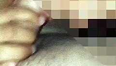 le chupo muy rico su rica verga blanca a mi esposo para que despu�s se ponga condon y pueda montarlo hasta que se corre en el condon