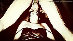 Paying with Deepthroat and Taking It Deep in Vintage Scene