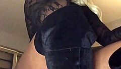 i cant stop poppin balloons on this big ass babe in femdom play