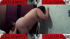 Oh man, I'm like totally between the thighs of this curvy gorda, tasting her vaginal flows... what a horny rush this guarra gives me, y'know?