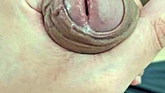 what’s up with this Brazilian novinho jerking off and cumming?