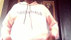 Watch crazy bitch give advice on sexiness in softcore solo video