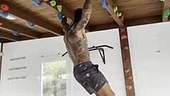 The sexy tattooed princess arrives for an intense training session with damilvvs, exploring gay pleasures.