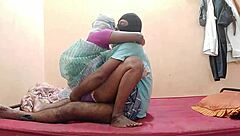 क्या यकीन करोगे ये पाकिस्तानी टीन पड़ोसी लड़के से चुद गई?