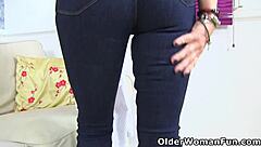 old milf sapphire louise teases her wet slit with bold moves