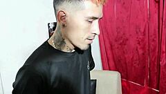 Jefe scolds employee for missing docs, but she seduces him with strokes and sucks until they bang in the office