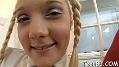 man, watching this chick tease her muff gets me so hungry