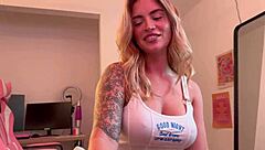 omg my slutty step sis caught me in her room and grabbed my cock! 😳