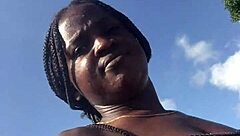 Crazybitch teases with her big ass twerking outdoor