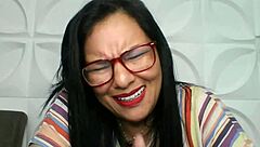 namorada de chico e mamae boazinha hint