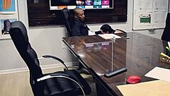 A corna e a submissa unfold their dynamic in a raw public Brazilian encounter.