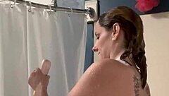 Ivy19921 Cum Now and Join Me for a Steamy Shower Scene!