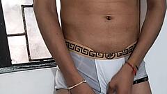 Man with a nice uncut cock ends up cumming hard 😜