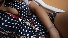 La Novia De Mi Compañero De Oficina Quiere Cumplir Un Fetiche Y Se Toca Sexy En El Trabajo 1