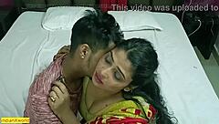 टीवी मैकेनिक ने बड़े बूब्स वाली तलाकशुदा भाभी को चोदा, बहुत हॉट! 🔥