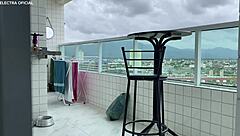 Contratei Essa Empregada e Ela Veio com Esse Shortinho Que Delícia de Bunda!!