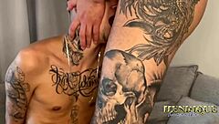 O tiago gaucho deixou meu cuzinho todo doendo de tanto ele socar forte