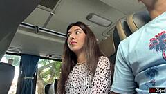 पब्लिक बस में ढेर सारे लोगों के सामने लंड फ्लैश। अनजान हाथ ने गार्डन में पीओवी में झड़वा दिया।